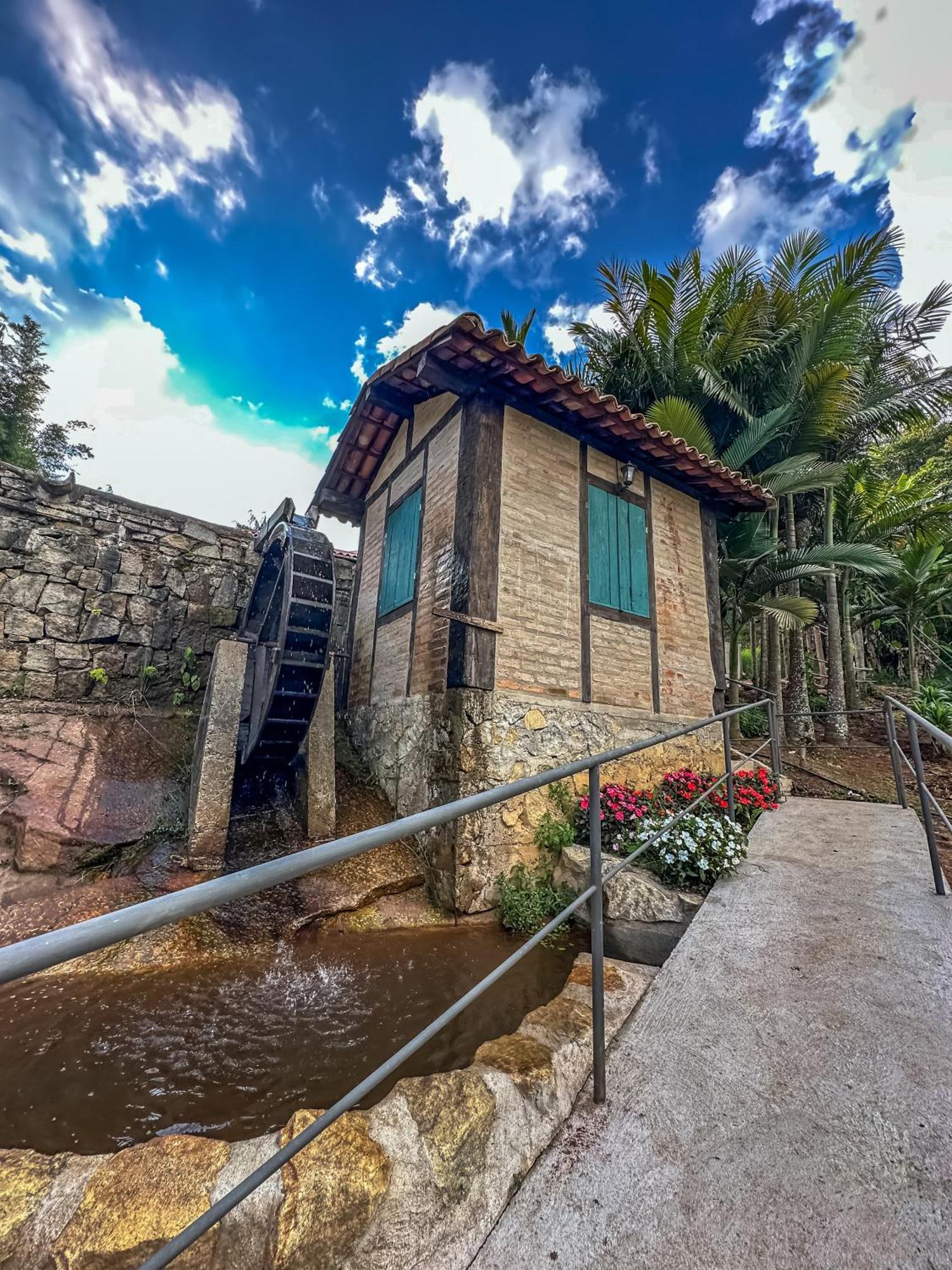 Pousada Na Cervejaria Altezza - Vista Para Pedra Azul Венда-Нова-ду-Имигранти Экстерьер фото