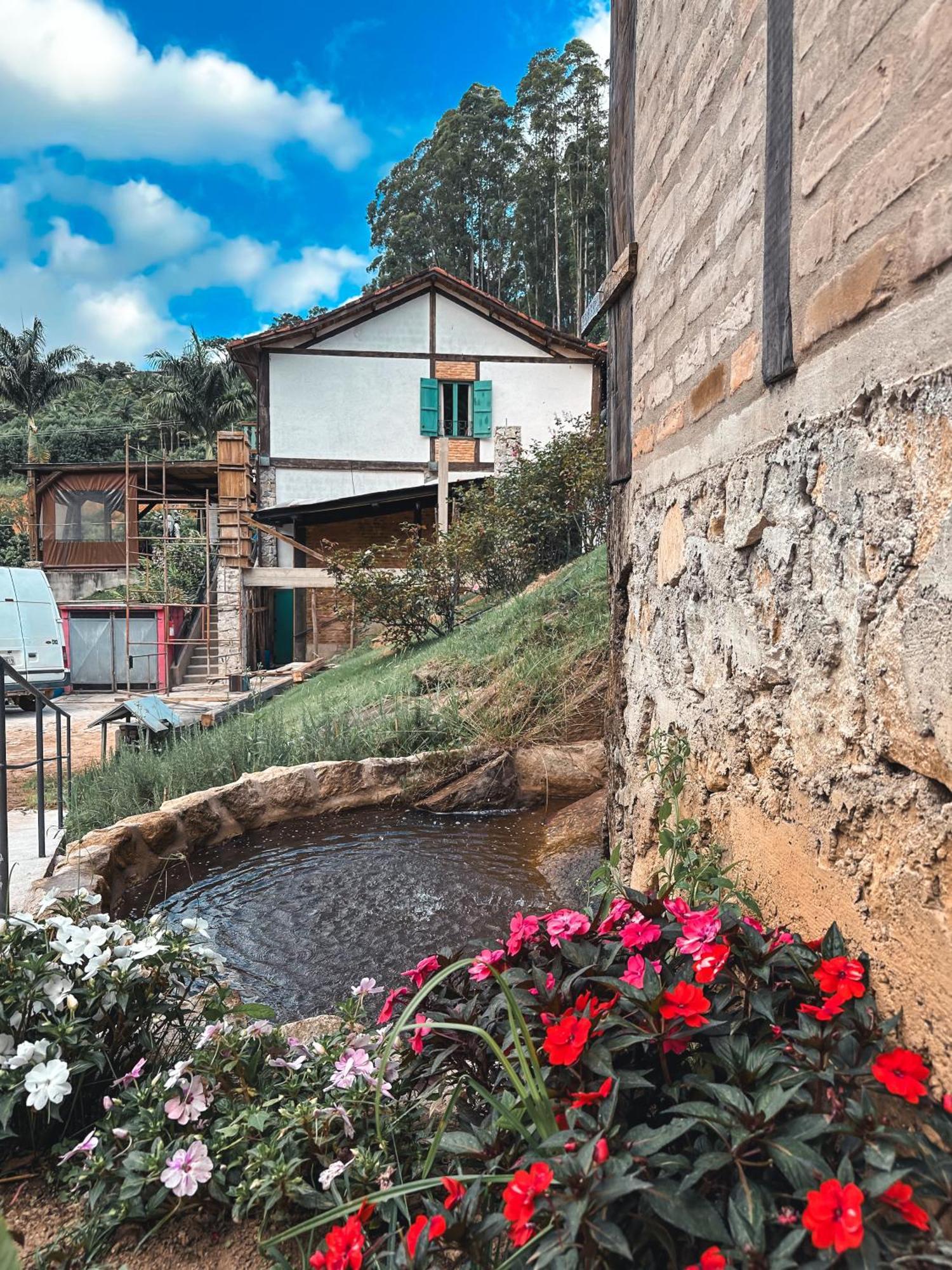 Pousada Na Cervejaria Altezza - Vista Para Pedra Azul Венда-Нова-ду-Имигранти Экстерьер фото